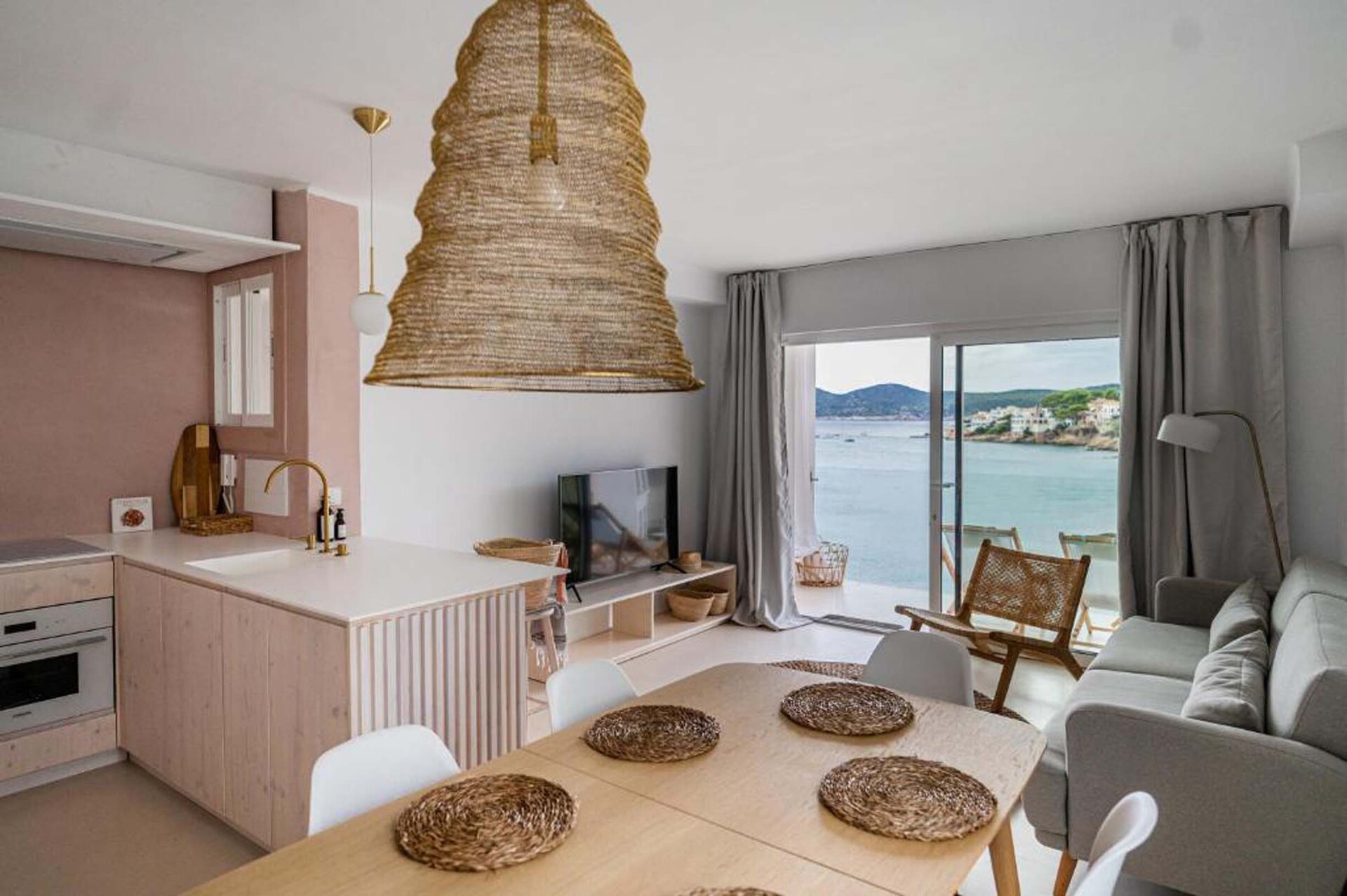 Just Experience Mallorca casas vacacionales en San Telmo con vista al mar